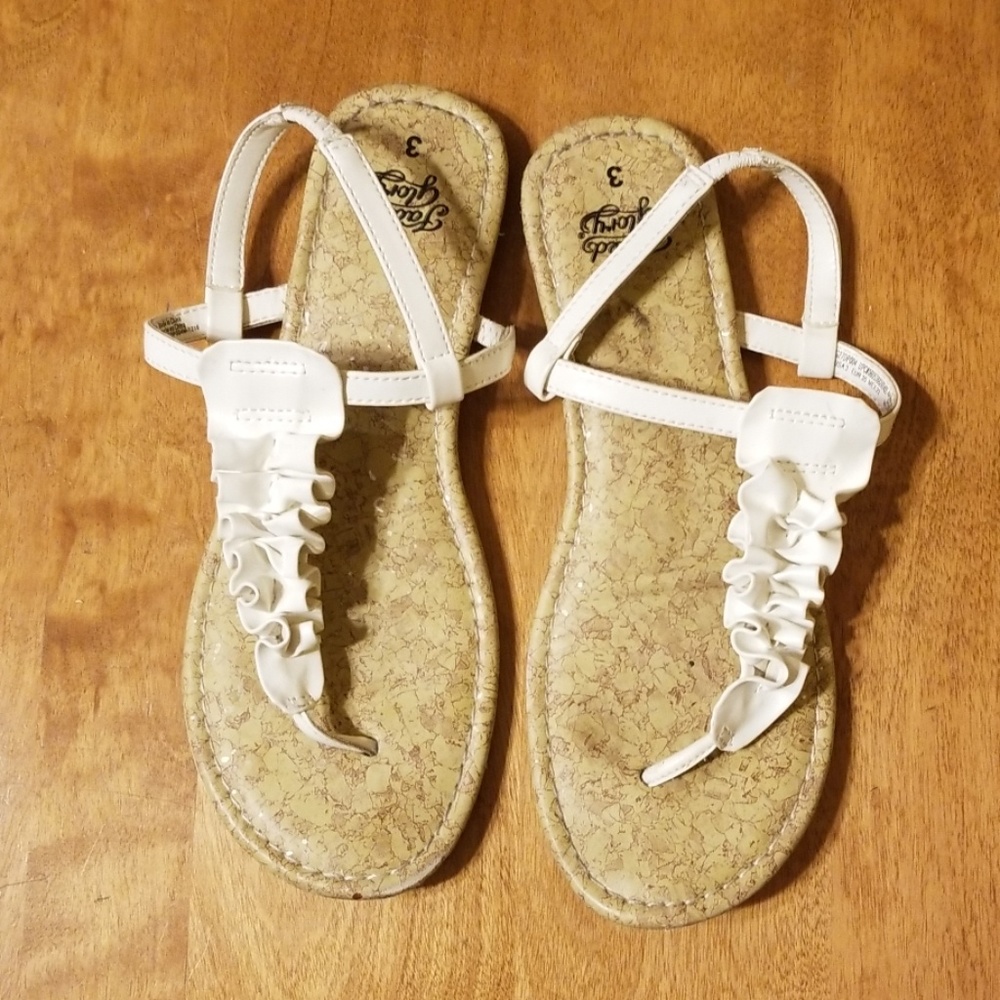 Girls shoes